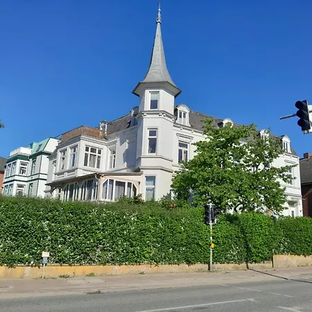 Zentral In Bad Mit Kaminofen